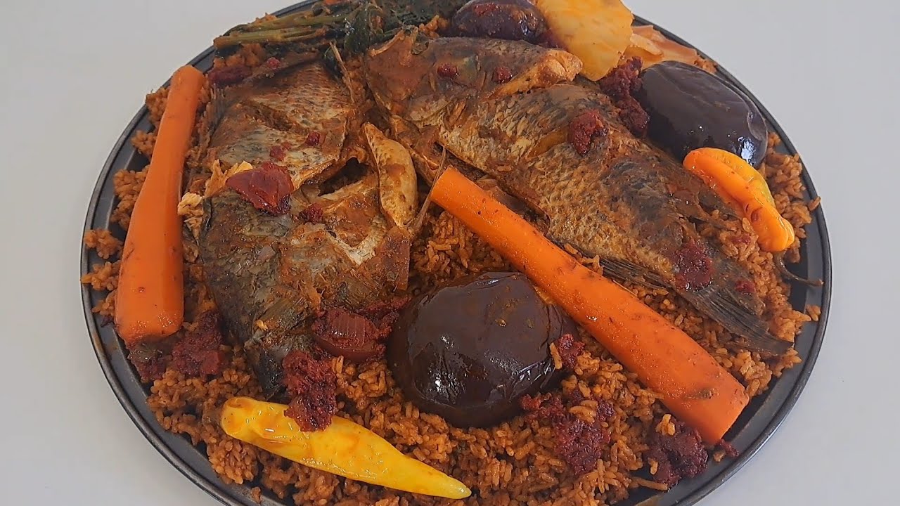 How to Cook Senegalese Jellof Rice with broken rice. Best Thieboudienne recipe