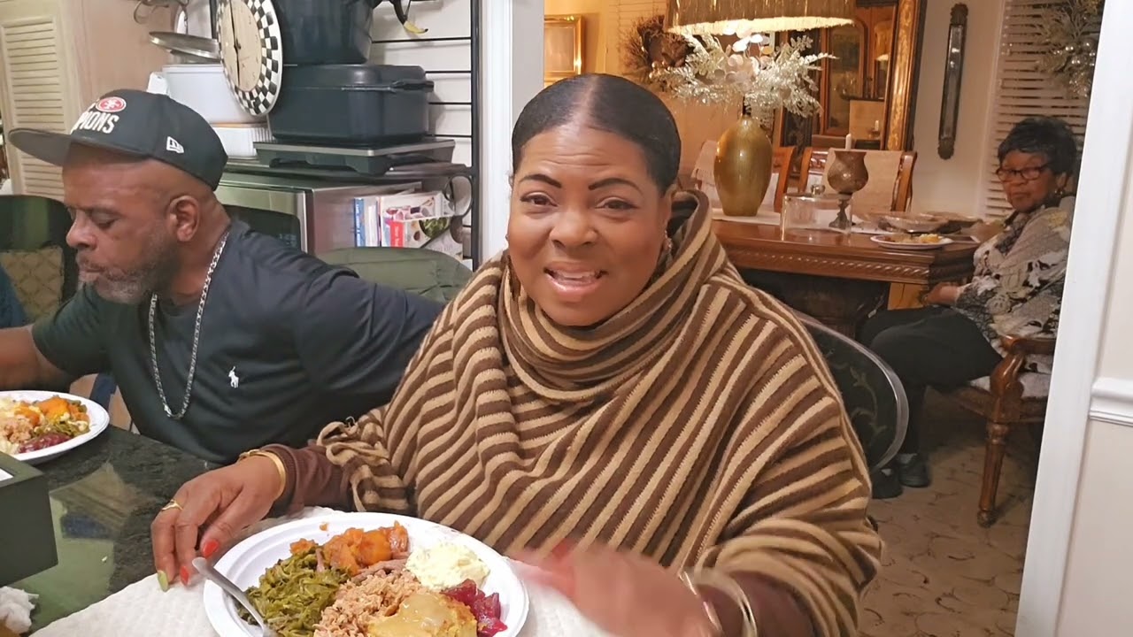 Happy Thanksgiving Feast! Mom is passing the Baton!