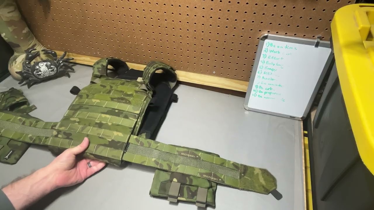 Perroz Designs: Low Profile Slick PC and Accessories (placard, side plate bags, MOLLE Cummerbund)