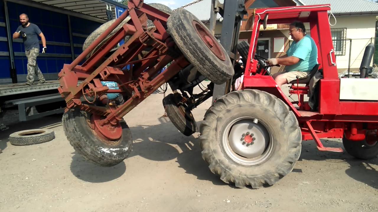 Zwalanie przyczepy 6 | Manitou
