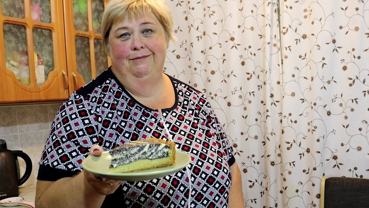 Нежнейший пирог с творогом и маком.