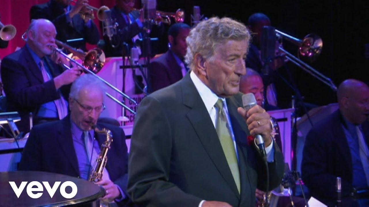 Tony Bennett - Santa Claus Is Coming to Town (from A Swingin' Christmas)