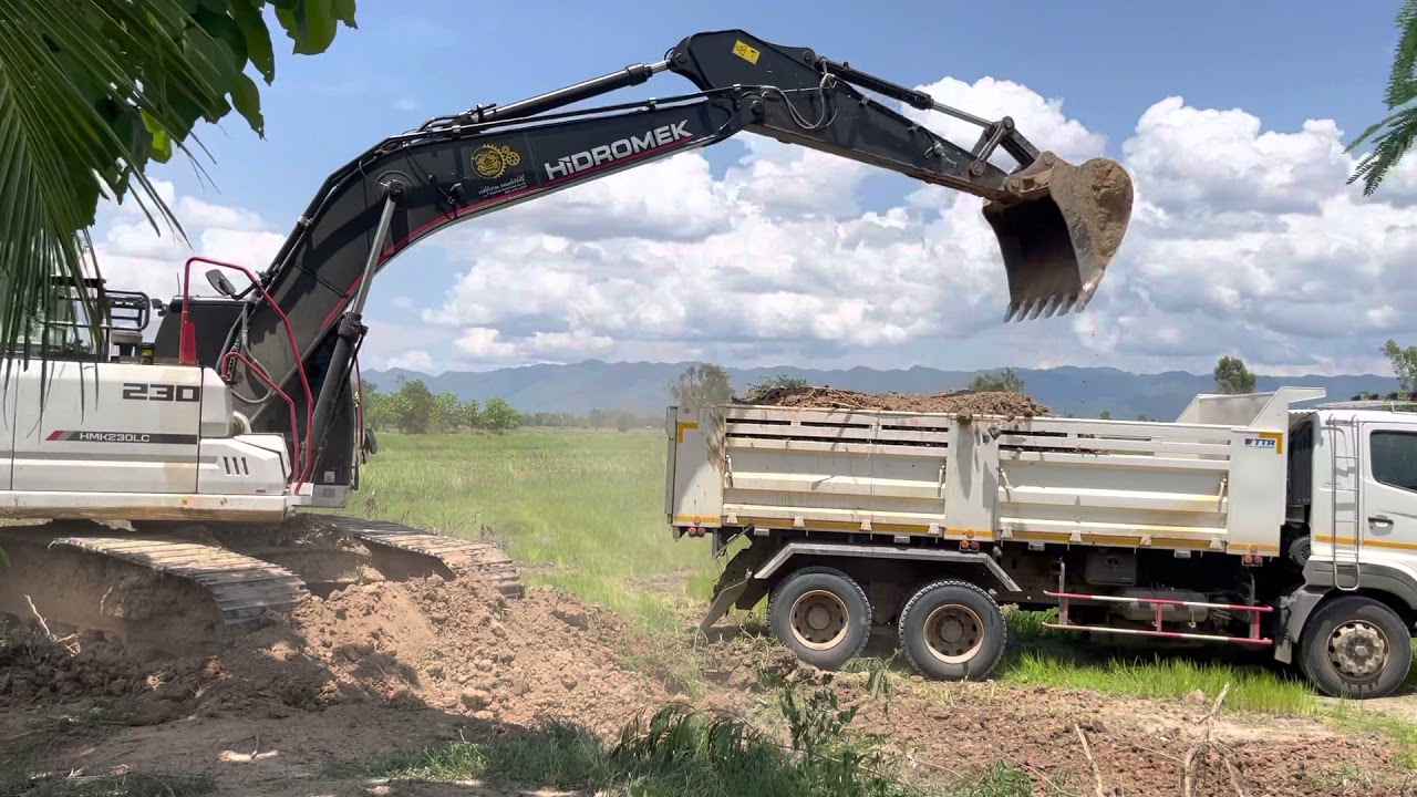 เปิดงานใหม่ ขยายขนาดสระ และขุดให้ลึกกว่าเดิม hidromek hmk230lc excavator and trucks EP.1