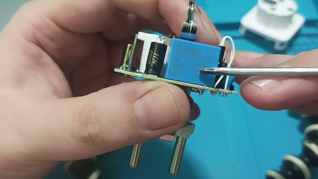 розетка  Camelion Smart Home 16A ( BNS/SH-1/16A/WIFI ) с WIFI Контроль+Счетчик+WiFi, разбор