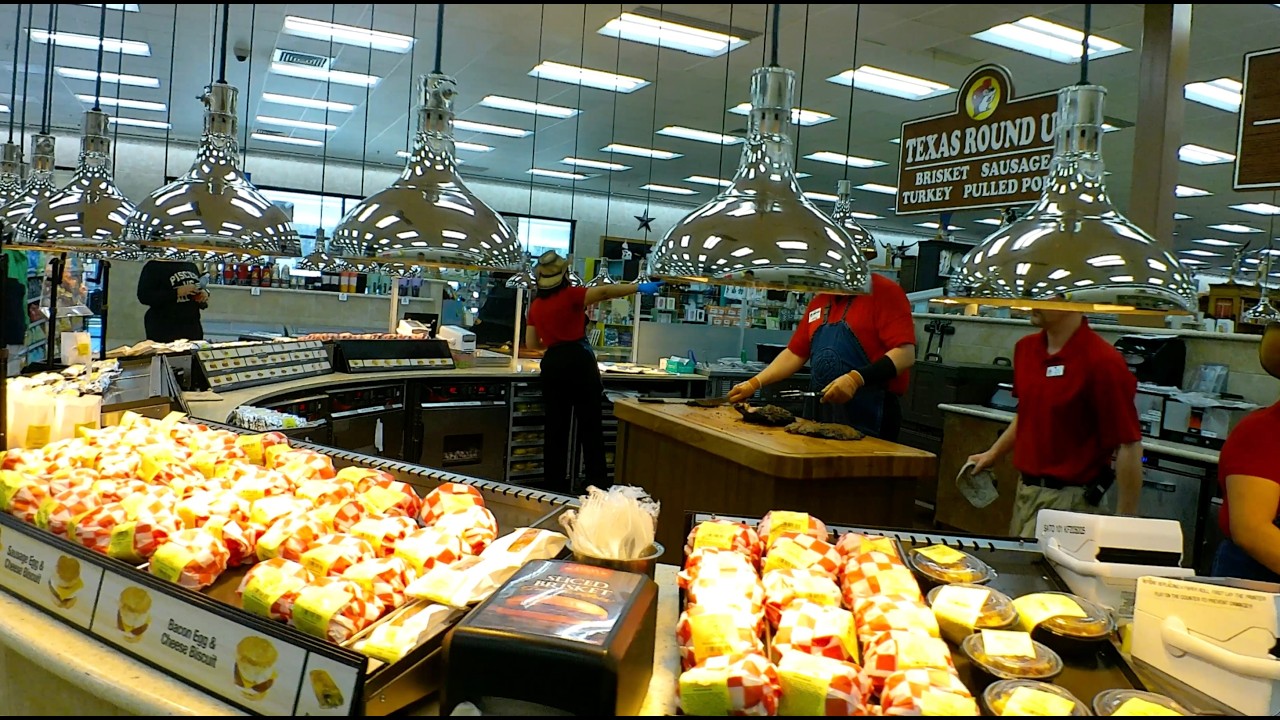 Buc-ee's: Walking Tour of the Food Section (in 4K)