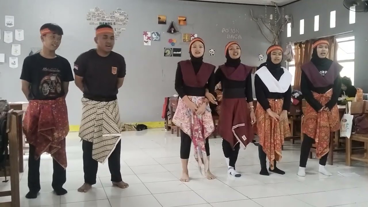 UPRAK SENI BUDAYA KELOMPOK 7