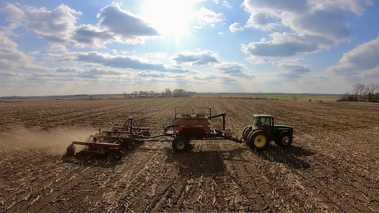 Fixing on CASE IH SDX30 Seeding Barely & Peas