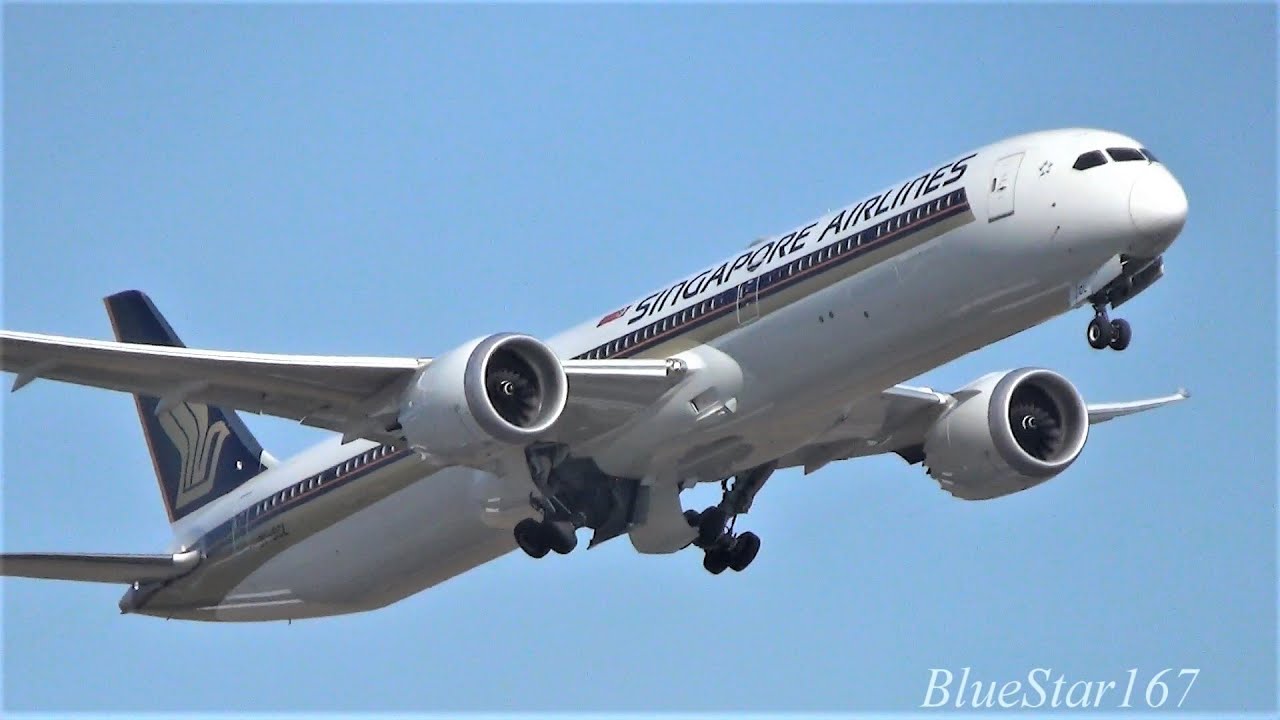 Singapore Airlines Boeing 787-10 (9V-SCL) takeoff from NRT/RJAA (Tokyo - Narita) RWY 16R