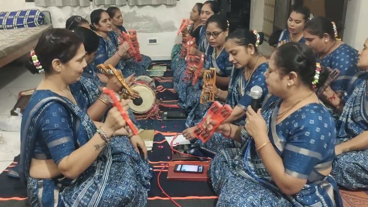 🌹 મહાદેવ.. 🌹ભોલે ઓ ભોલે... મેરે યાર કો માના લે મેરે શિવ..🌹લખેલુ છે )#satsang bhajan @geeta_patel930 