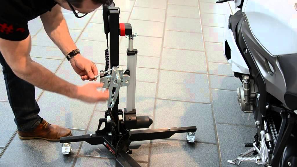 epower-stand-bmw-s1000r-video-anwendung.avi