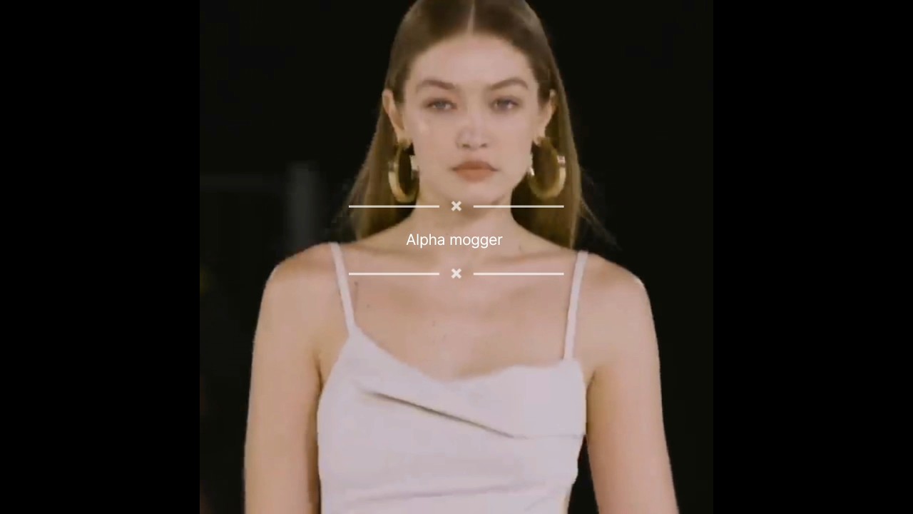 Best ever runaway Gigi Hadid mogged everyone #edit #fashionmodel #mogger#gigihadid #bellahadid