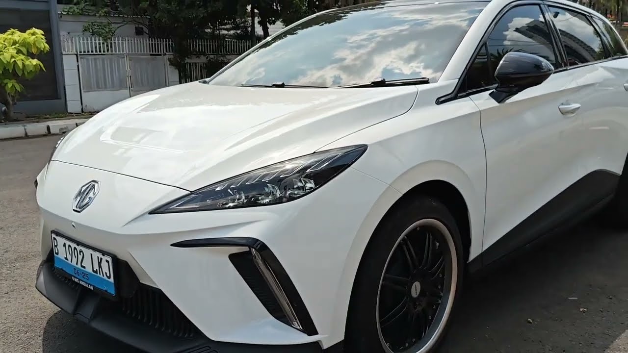 Hatchback Mobil Listrik terbaik di Indonesia? Review MG4 EV 2025