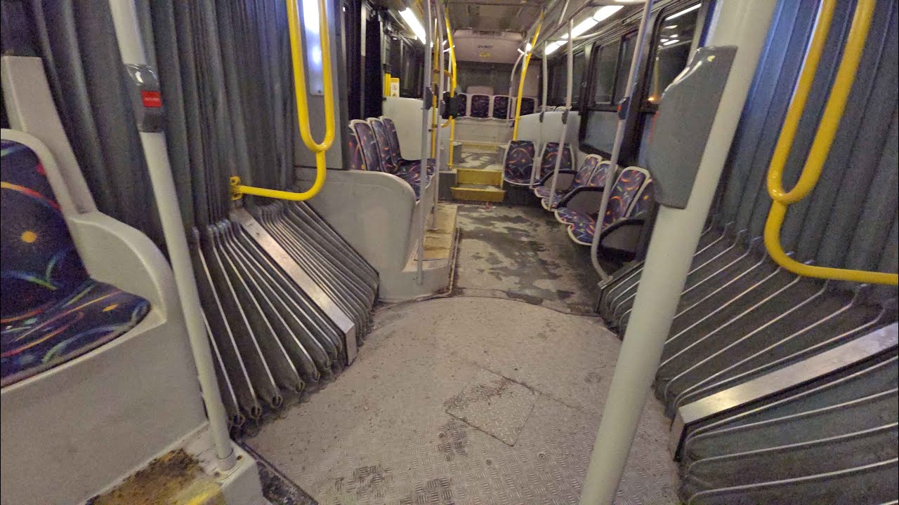 🚍 2011 articulated Nova Bus LFS ride on the Montreal STM route 470: Express Pierrefonds - West