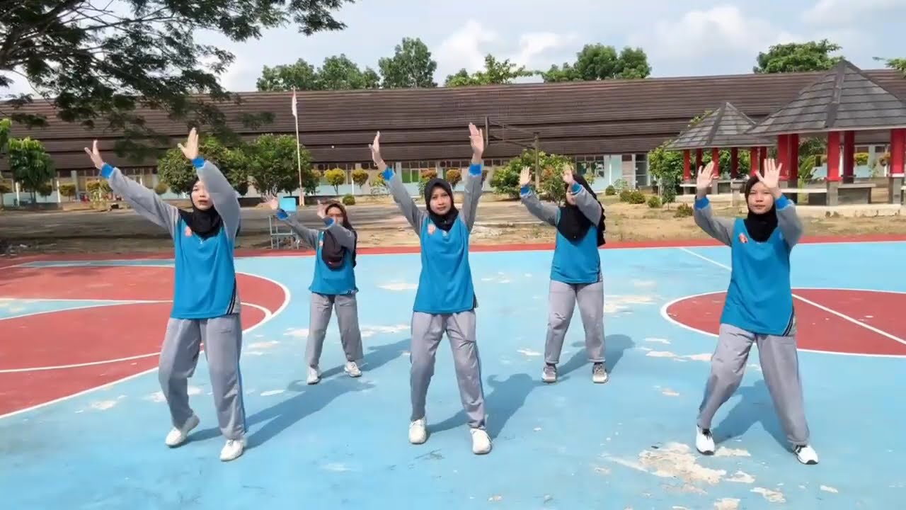 Senam Kreasi Tabola Bale Kelompok 6