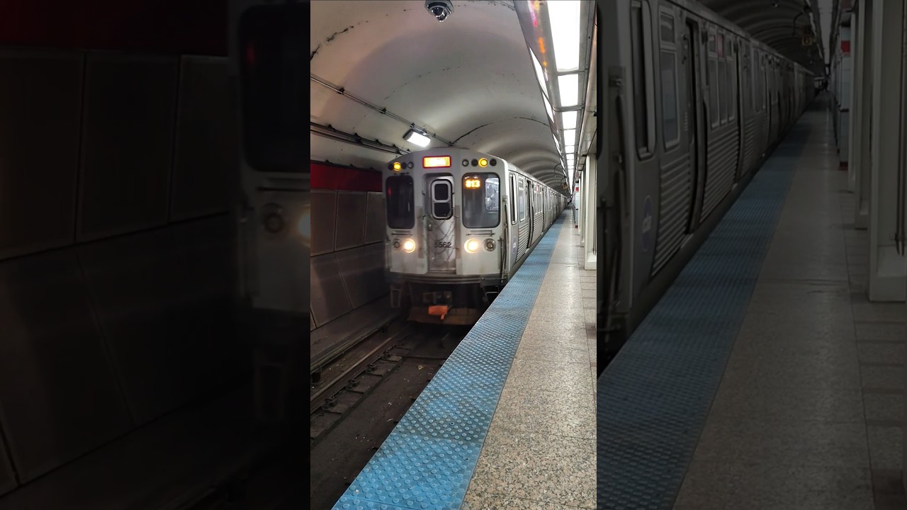 CTA Red Line Train Run 813 arriving @ Jackson Station 