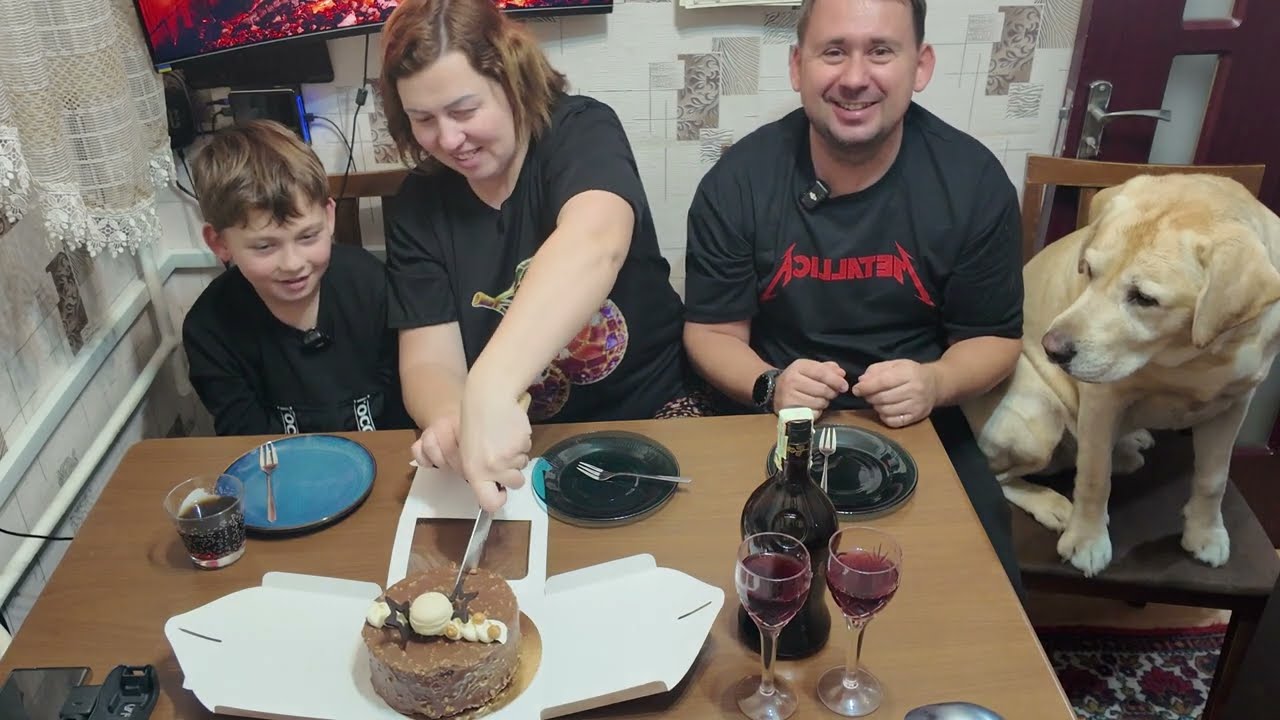 🥮🍰 Ferrero Rocher cake 😍😎 Первый раз взяли тортик Ферреро Роше
