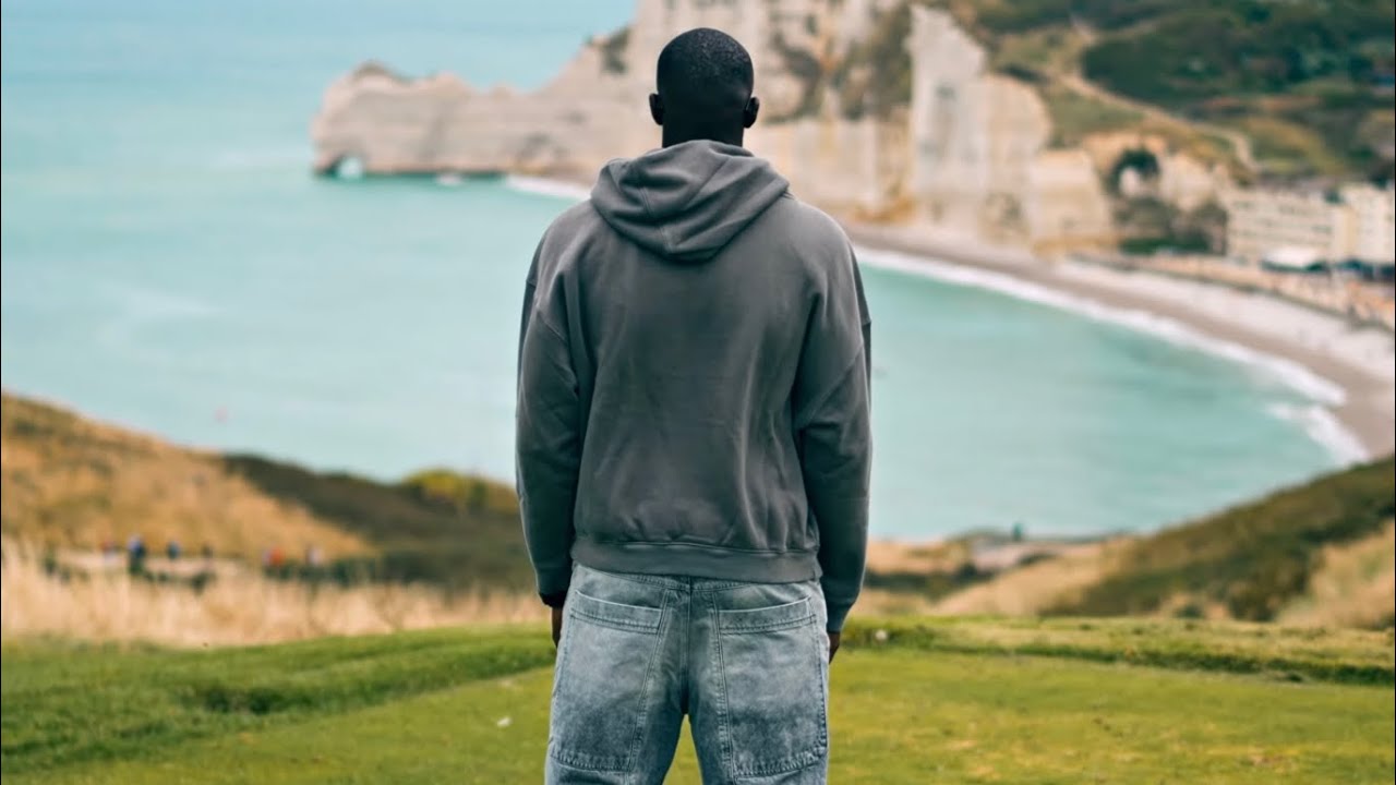 Essamaye &ndash; Online (Clip officiel)