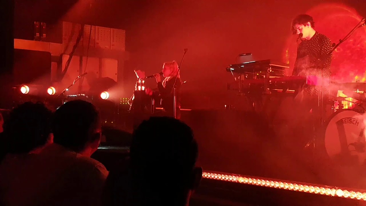 London Grammar - Rooting For You - Live @ O2 Academy Birmingham