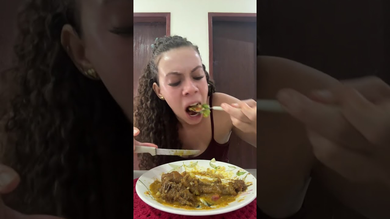 Vamos comer um pirão de galinha caipira 