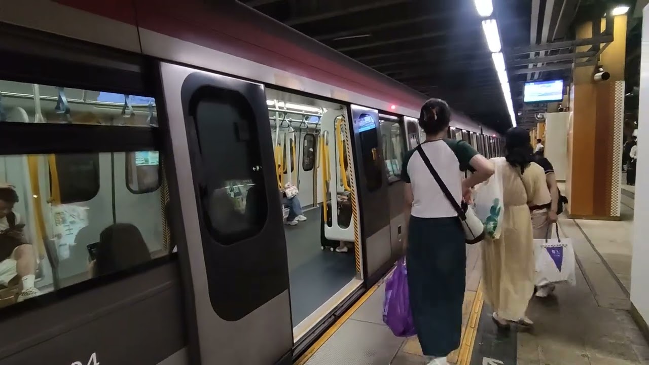 東鐵線 平日下繁尾段 車貼車入上水站同離開記錄 D001/D003往羅湖,D094/D096往落馬洲,D004/D006上水清客 1/2