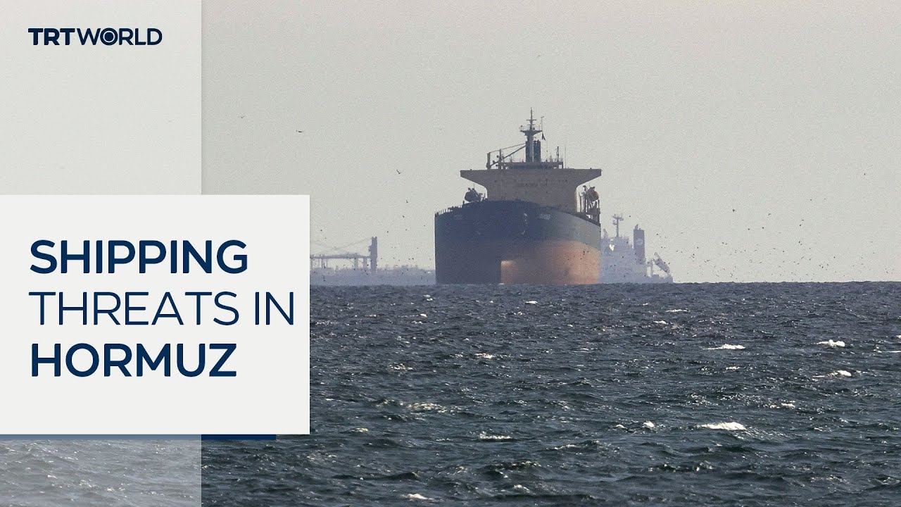 Судоходство вблизи Ормузского пролива затруднено после нападений.