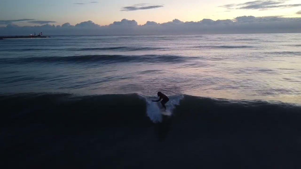 Bailando sobre el mar • Carlos Alboresi