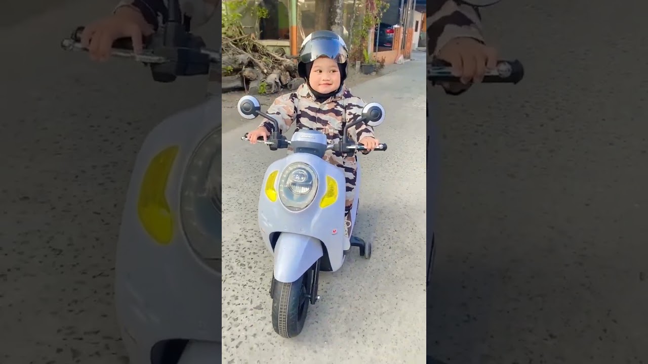 Shaqueena jalan-jalan pakai Scoopy. #shorts #subscribe #motoranak