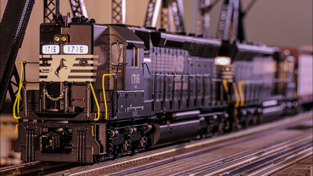 Lionel Legacy Norfolk Southern SD45's with Super-Bass