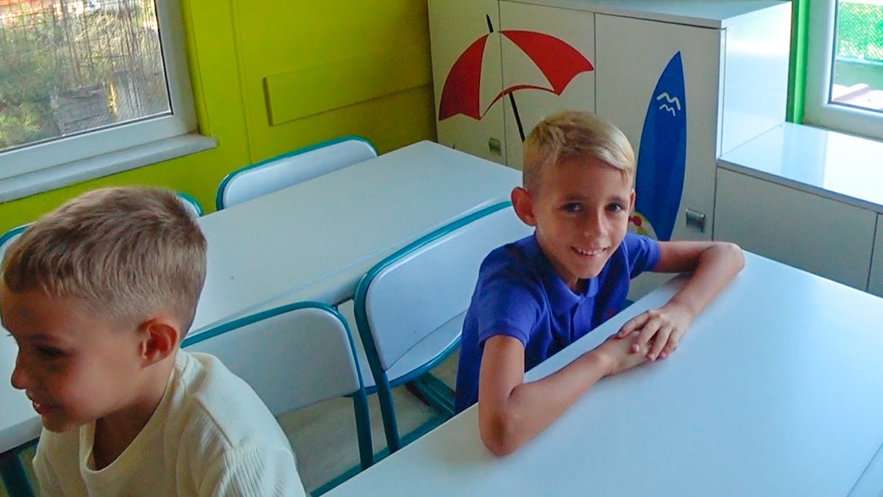 ПЕРВЫЙ РАЗ ВО 2Й КЛАСС😲