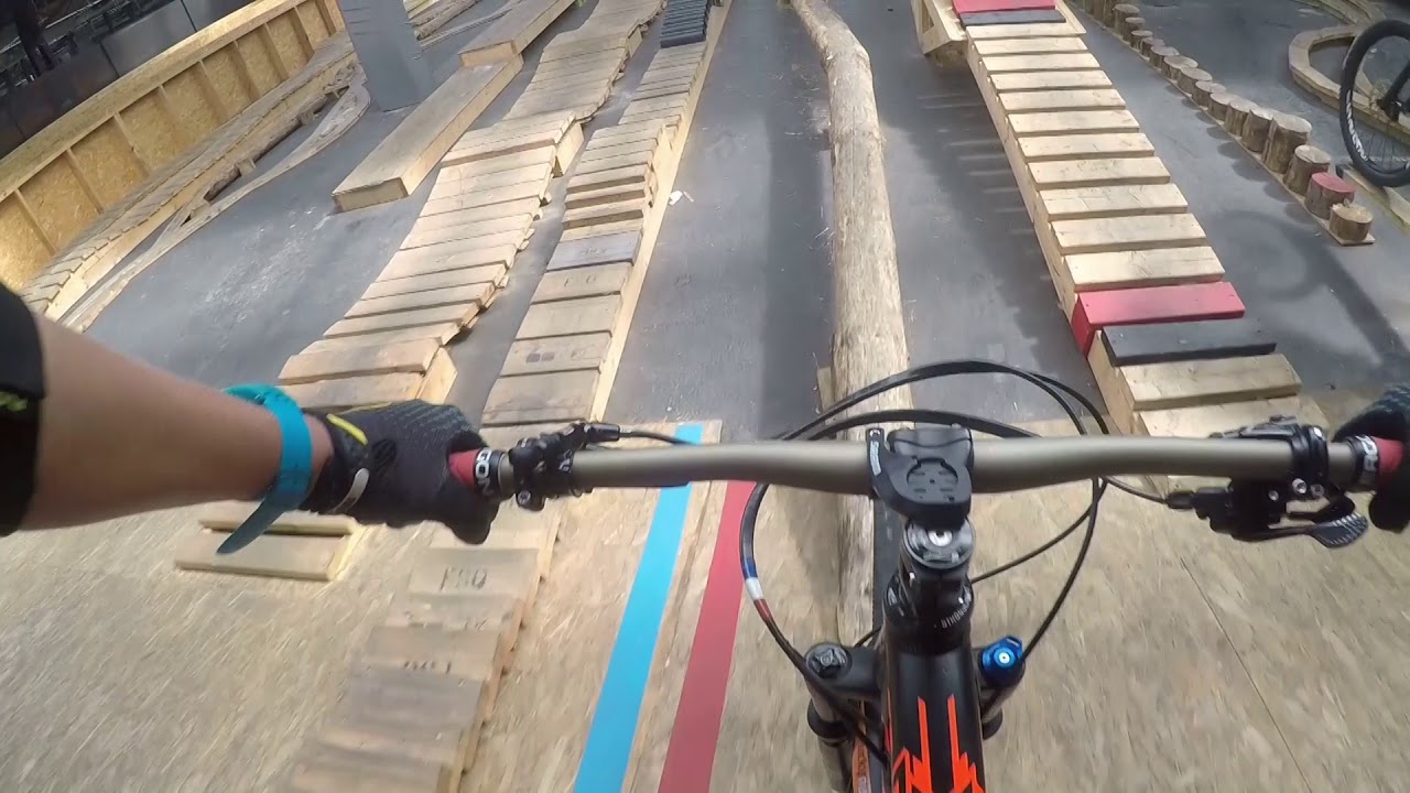 Un Bike-Park intérieur ? | Stride Bike-Park indoor Strasbourg