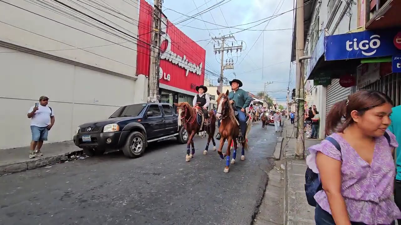 Asi se vivio el desfile  ganadero de sonsonate 2026