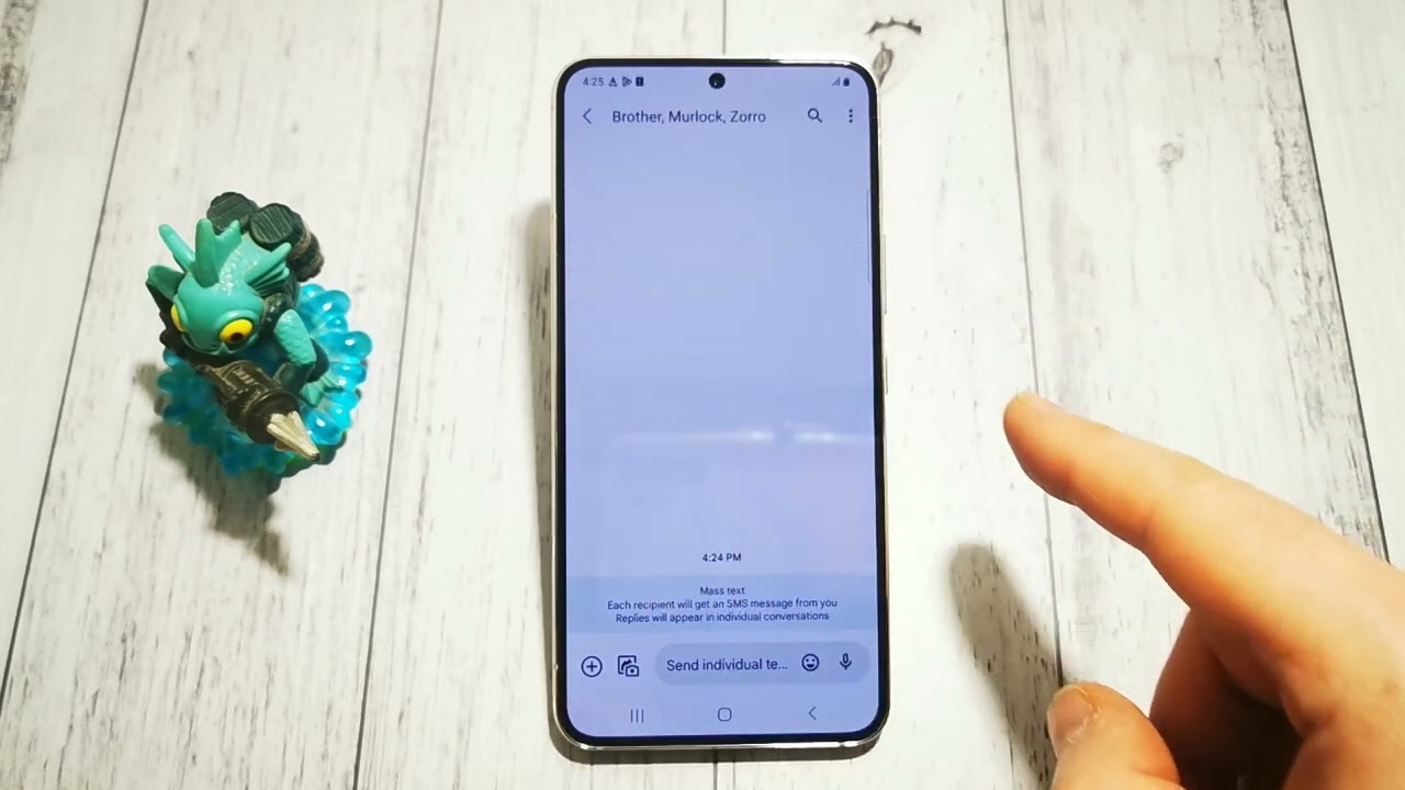 SAMSUNG GALAXY S22: How to send messages to a created group | Quick Guide