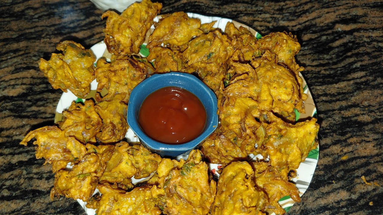 एकदम बाजार जैसे 'कुरकुरे लच्छेदार  प्याज के पकोडे - BEST PYAZ KE PAKODE | Onion Pakoda
