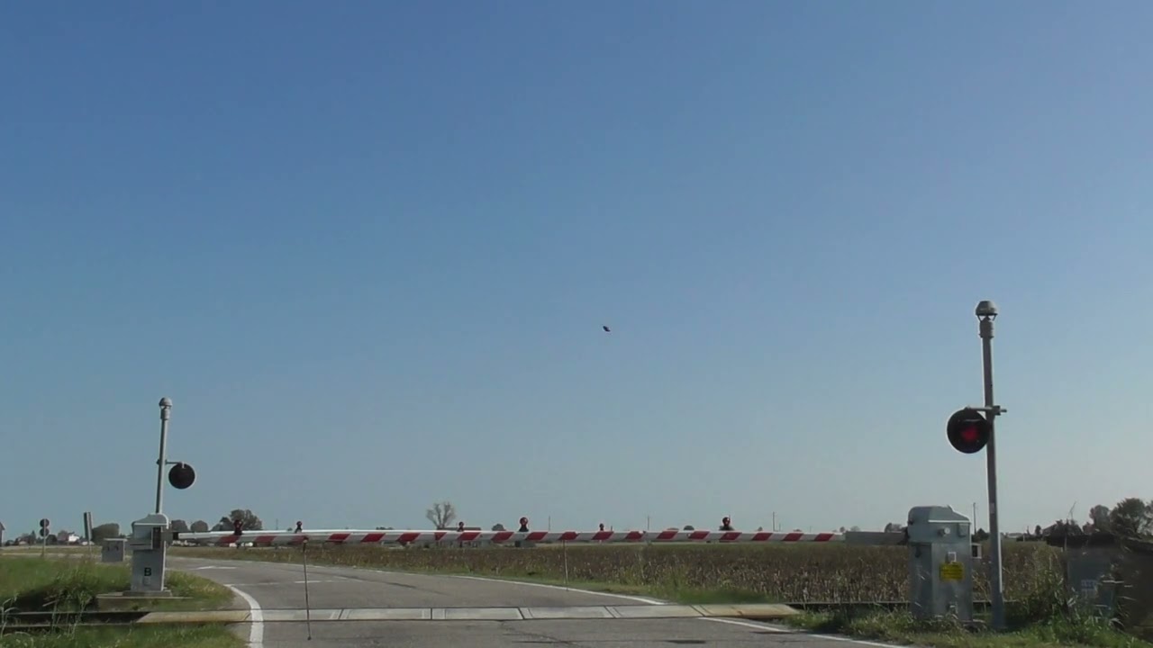 Passaggio a livello n.14 - Migliaro - Via Canarolo km 37+900 (HD1080 50p)