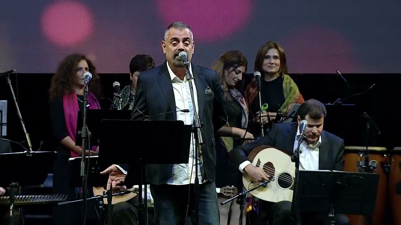 عايشة وحدها بلاك - زياد الرحباني و ربيع الزهر