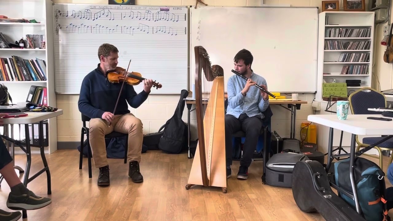 Fiachra Guihen (flute) & Mossie Martin (fiddle) play two reels by Josie McDermott