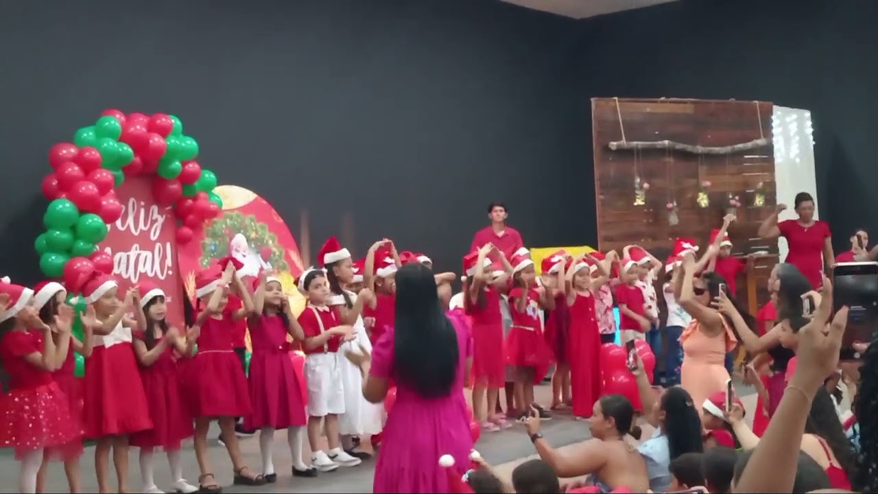 Apresentação do enzo de natal😍