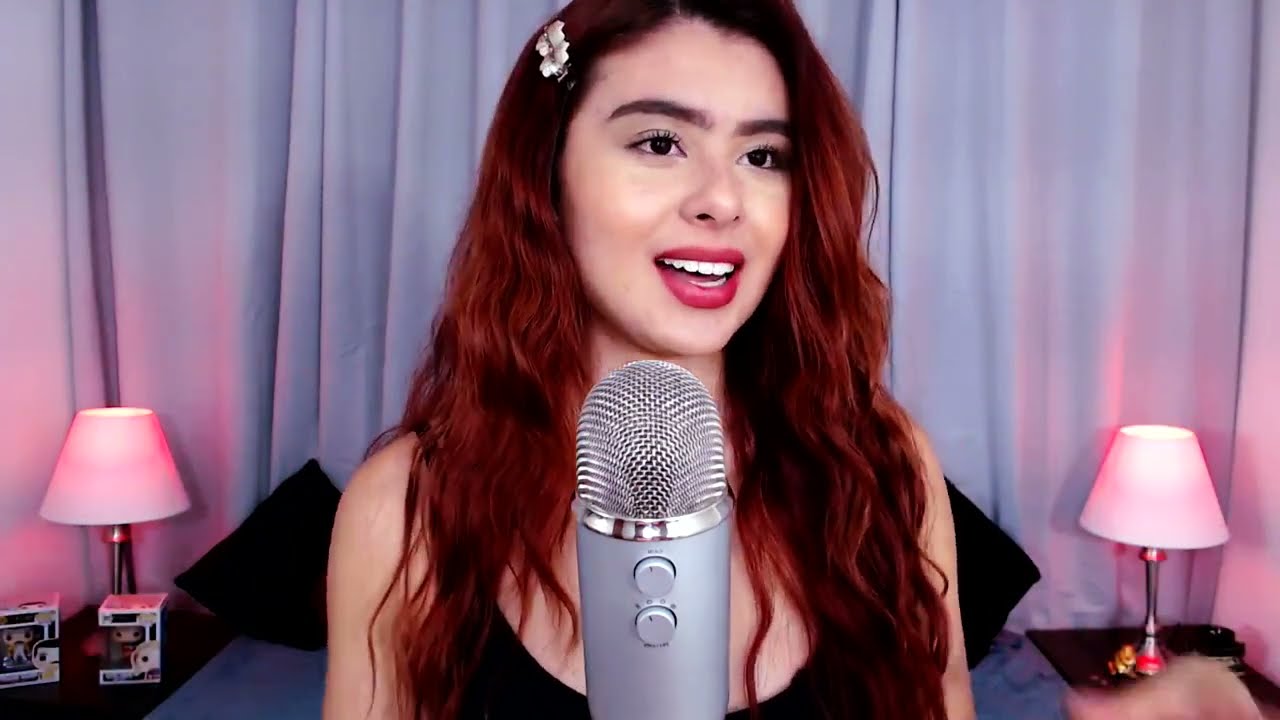 ASMR/ una Chica DESCONOCIDA se fija en ti/ VicoASMR