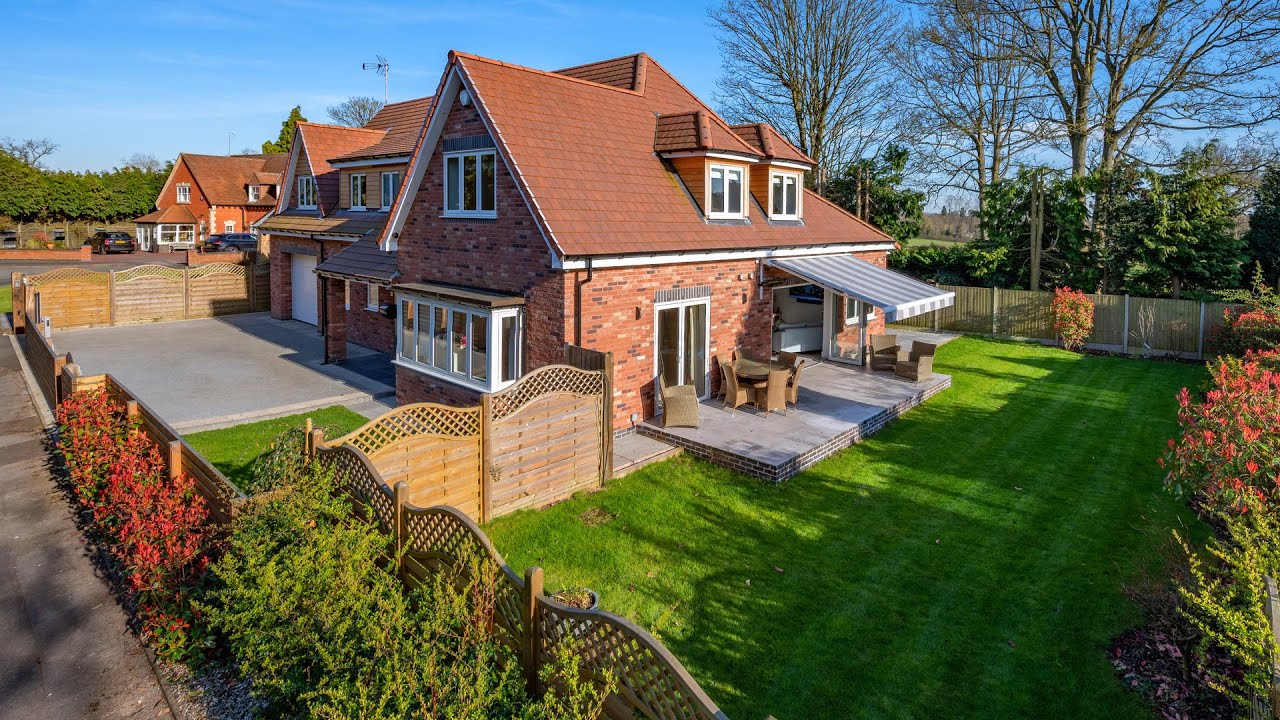 Woodcote Drive, Dorridge, 5 bedroom detached, newly built property in a quiet cul-de-sac, for sale