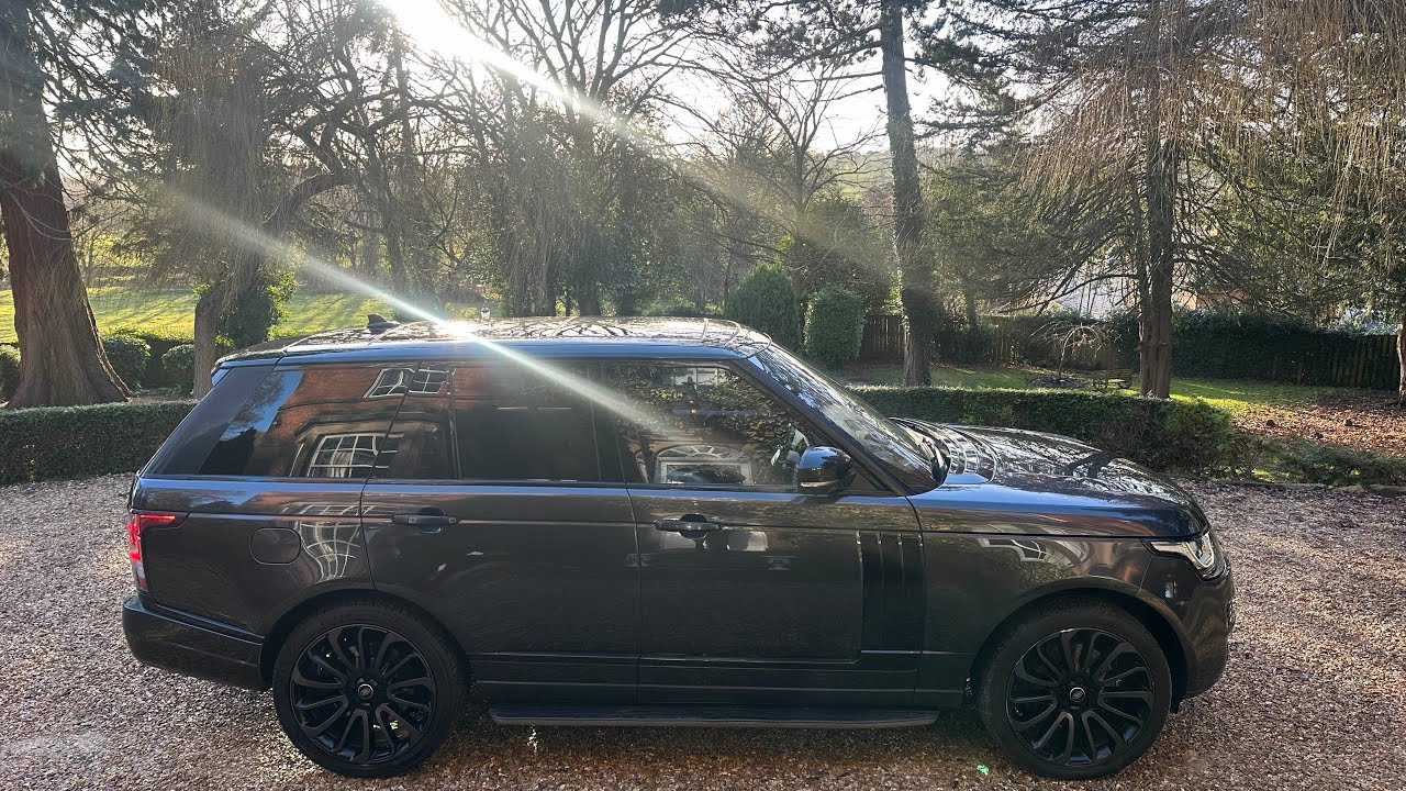 2016 LAND ROVER RANGE ROVER VOGUE. 4.4 SD V8 Autobiography SUV 5dr Diesel Auto 4WD Euro 6 339 ps)