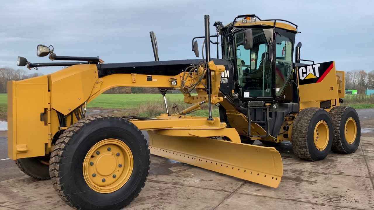 Very nice 6x6 motorgrader: Caterpillar 140M, year 2011 (Refnr. BM3406)