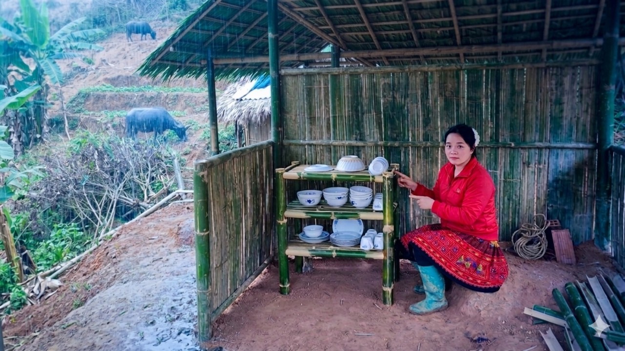 Abandoned Single Mom: Building a Bamboo Dish Rack Alone in the Rain