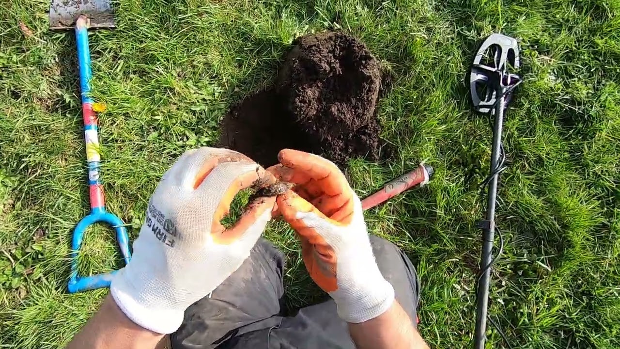 Nokta Legend 2 first hunt in the park. Lets dig!!