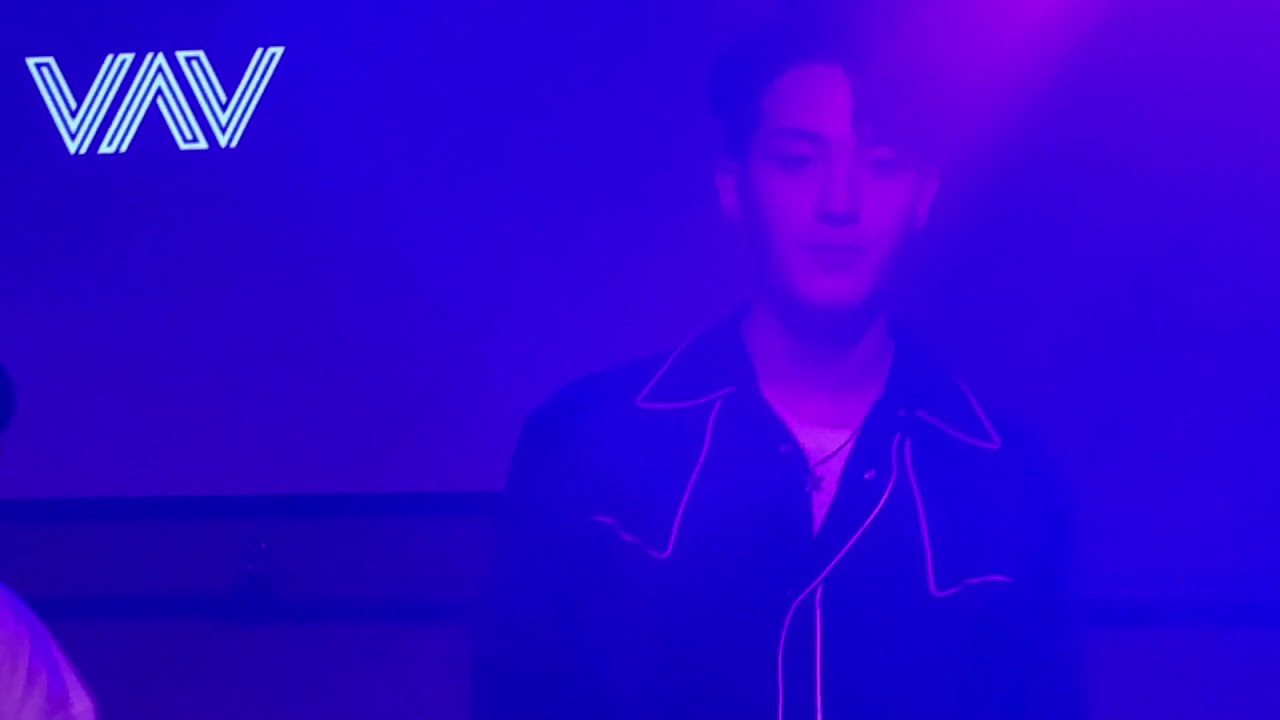 VAV - THE MIDDLE (Zedd, Grey ft. Maren Morris COVER) @ Essen 181208