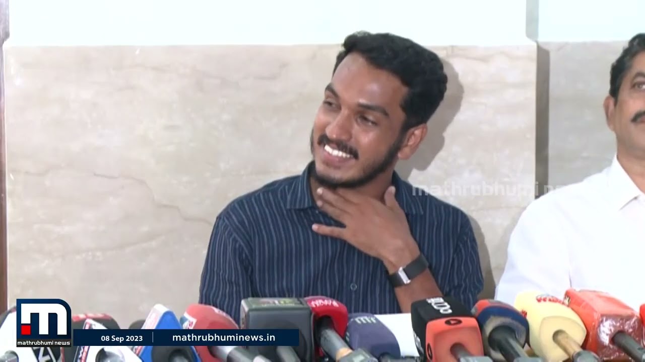 കേരള രാഷ്ട്രീയത്തിലേക്ക് ചാണ്ടി ഉമ്മന്റെ രാജകീയ എൻട്രി - Vakradrishti | Mathrubhumi News