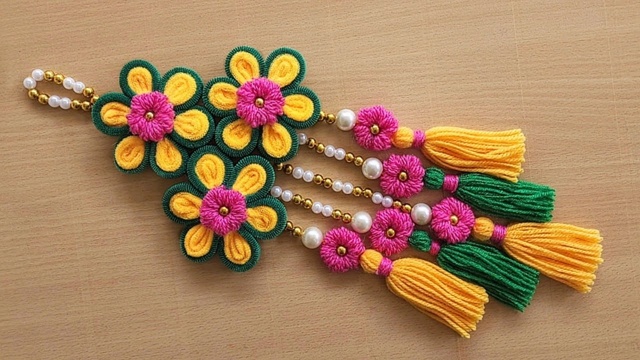 Hair Band Wall Hanging - Easy Woolen Wall Hanging using hair bands - Hair Band Reuse Idea