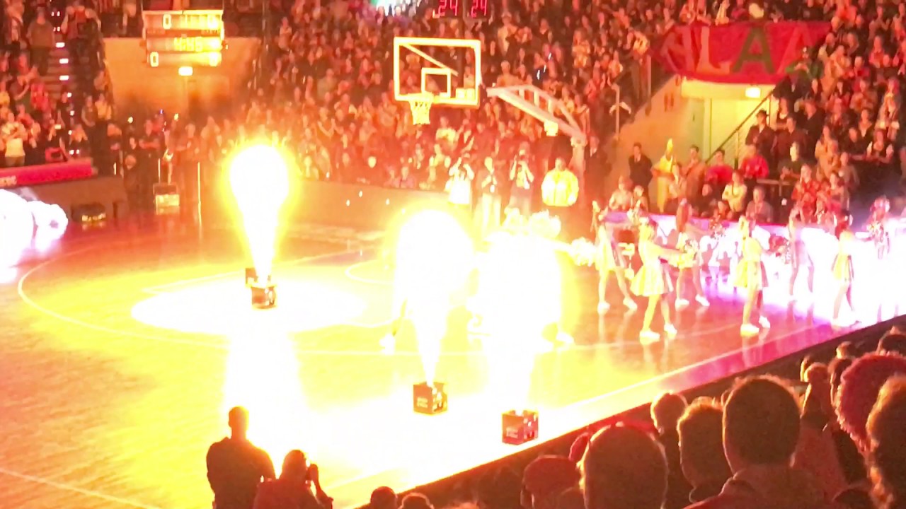 Einlauf Telekom Baskets - 25.02.2017
