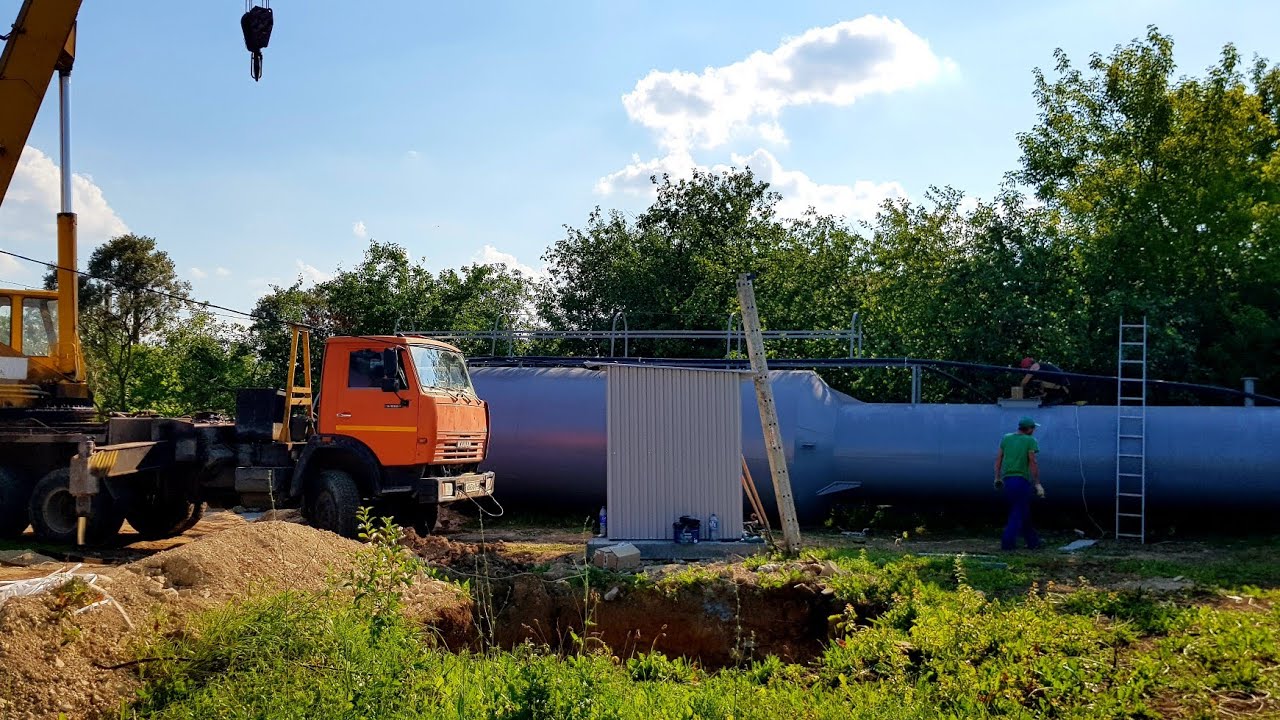 Работа на автокране - монтаж водонапорной башни.