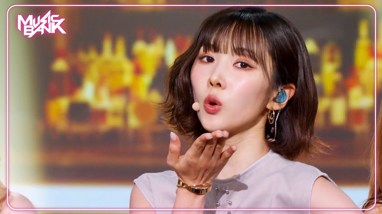 2 Months - UAU ユーエーユー 유아유 [Music Bank] | KBS WORLD TV 250530