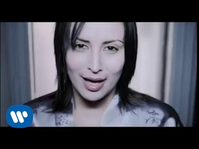 Julie - Shout (Official Music Video)
